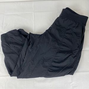 Lululemon Black Cropped Zip Hem Jogger Pants – Size 8